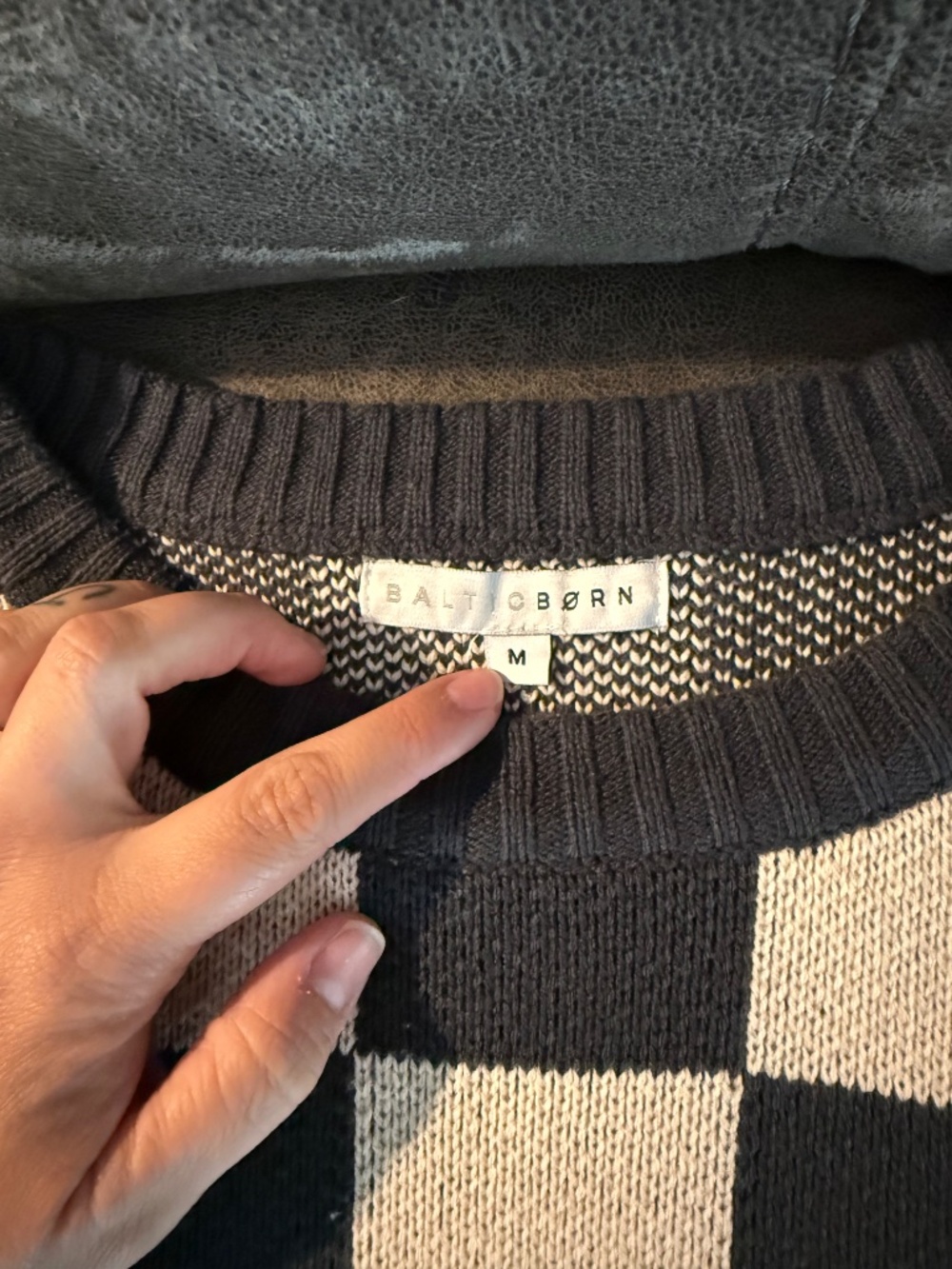 Checked sweater - Picture 2 of 2
